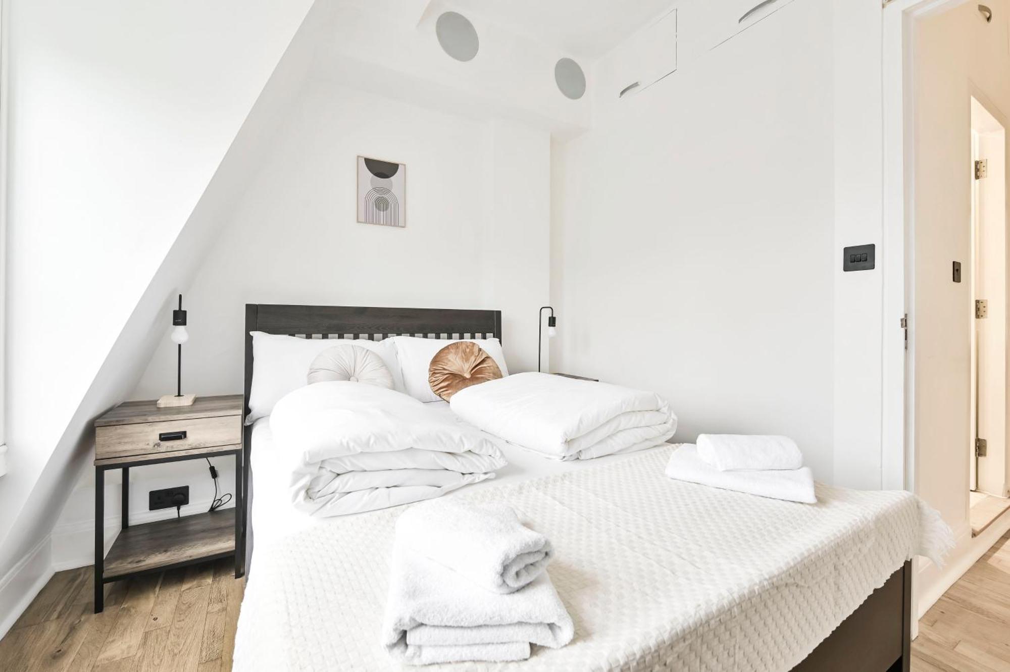 לונדון Wonderful Fitzrovia 3 Bed Apartment מראה חיצוני תמונה